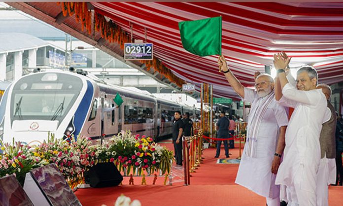 Modi launched five Vande Bharat trains simultaneously