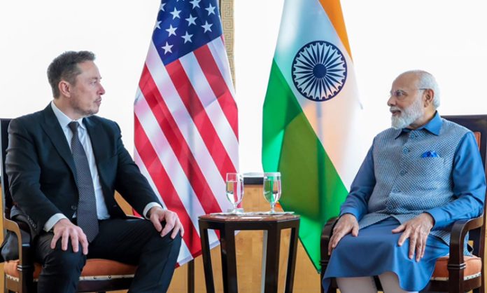Modi meets American dignitaries