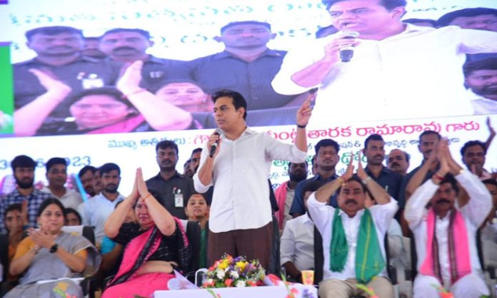 PM should apologize for breaking his promise: Minister KTR