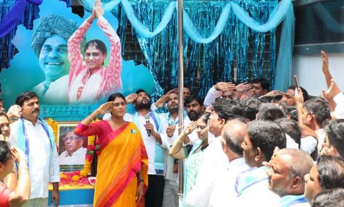 Telangana a result of martyrs' sacrifice Says YS Sharmila