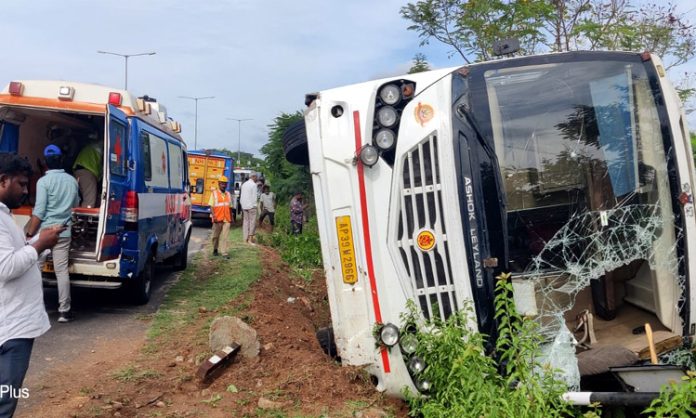 Travel Bus accident in BB Nagar