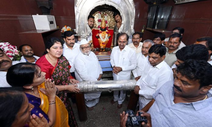 CM KCR visit Pandharpur Temple