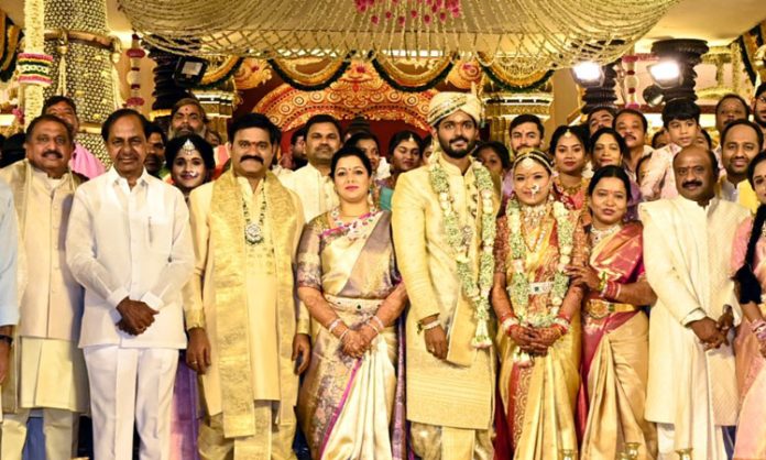 CM KCR Attend wedding of Parakala MLA's Daughter