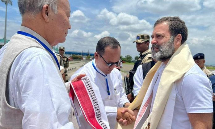 Rahul Gandhi reaches Manipur 