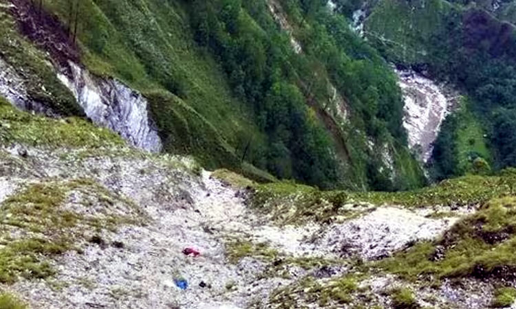 10 Killed after vehicle falls into valley in Uttarakhand