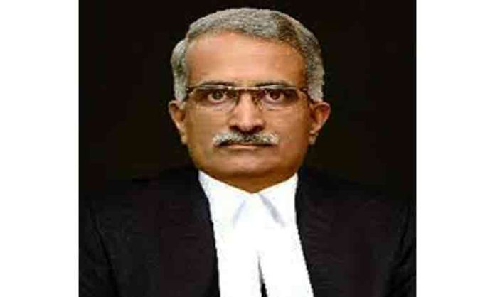 Oath as CJ in the morning.. Retirement in the evening!