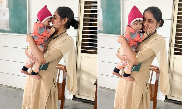 Constable Looks After Infant While Mother Writes Exam