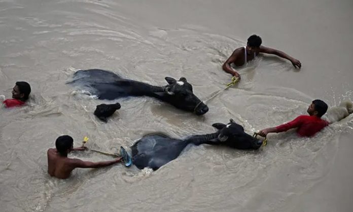 Delhi still underwater blockade