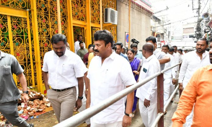 Minister Talasani inspected Ujjaini Mahankali Bonalu arrangements