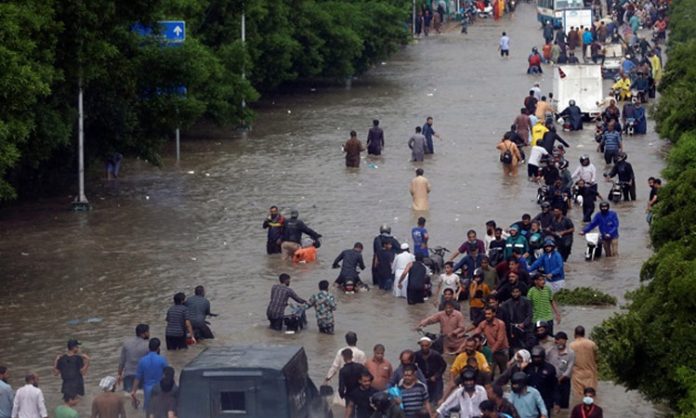 More than hundred people died in North India