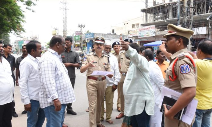 Rachakonda CP Chauhan visited Mahankali Temple Malkajgiri