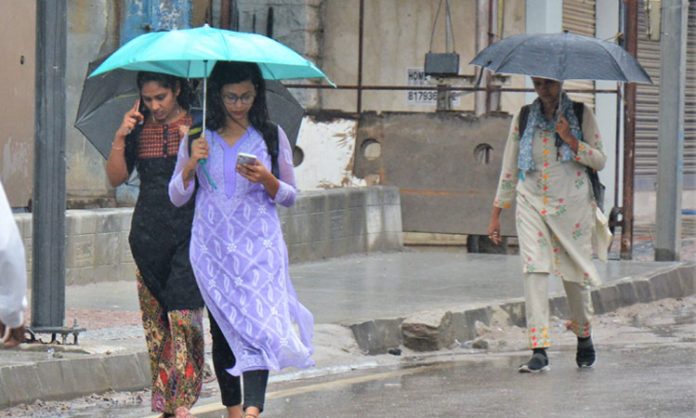 Rains in many parts of Hyderabad