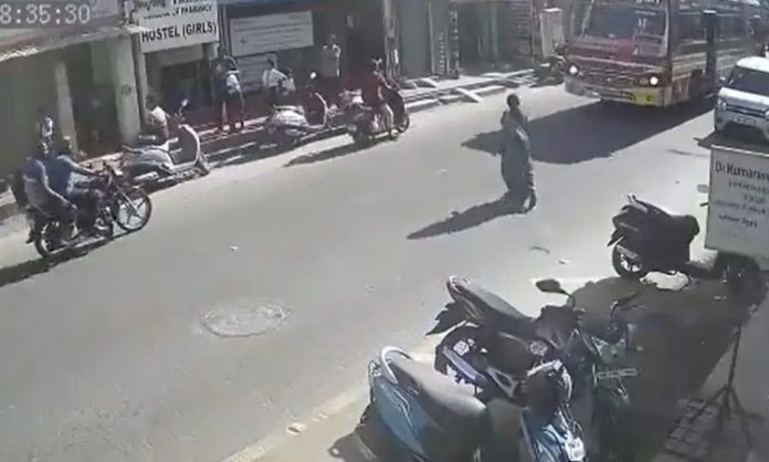 Tamilnadu Woman Jumped In front Of Bus