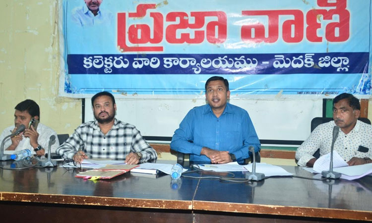 మెరుగైన విద్య, వైద్యం అందించడంలో ప్రభుత్వ లక్షాన్ని నెరవేర్చాలి
