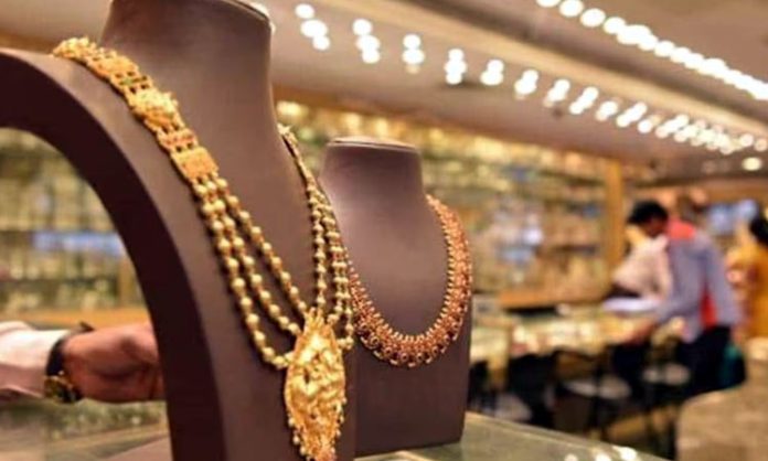 Gold and Silver prices rise again in India