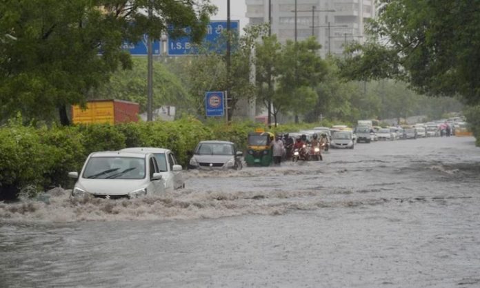 heavy rains in delhi