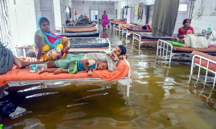 Rain water flooded into Nalanda Medical College in Patna