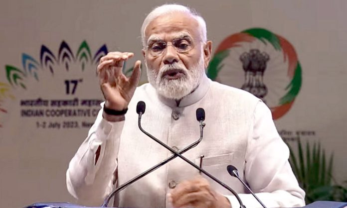 PM Modi Lauds Doctors and CAs