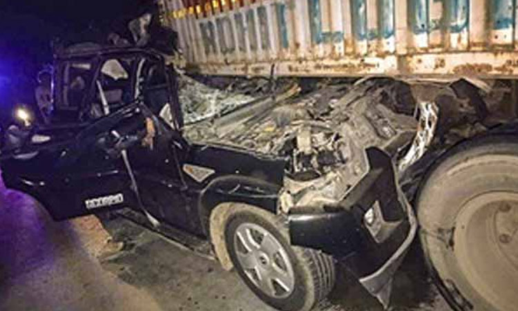 7 of family killed as SUV rams into parked truck in Bihar