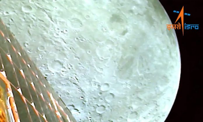 Chandrayaan 3 latest photos of the moon closer