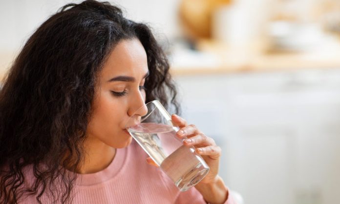 Drinking too much water can lead to hyponatremia