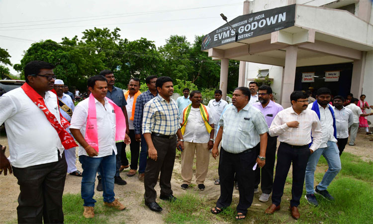 ఈవిఎం గోడౌన్ పరిశీలన