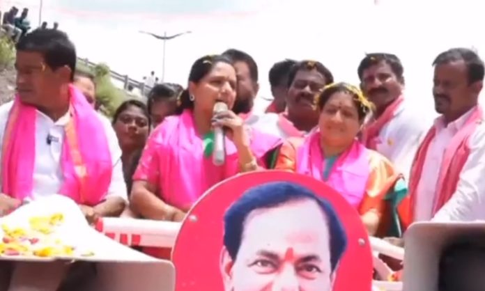 MLC Kavitha comments on BJP and Congress