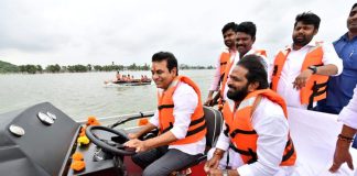 Minister KTR drove the boat in Sircilla