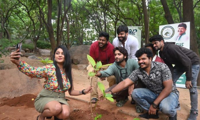 'Em Chestunnav' movie team planted saplings