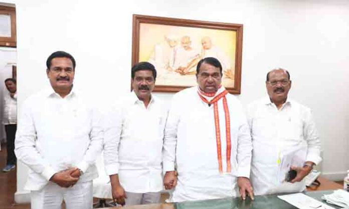 Joint leaders of Nizamabad district who met the speaker