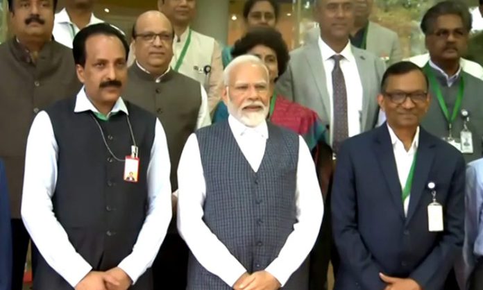 PM Modi meets ISRO scientists in Bengaluru