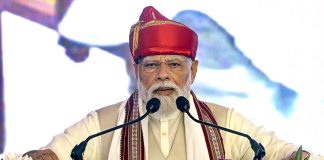 PM Modi receives Lokmanya Tilak National Award