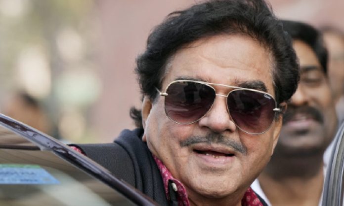 Shatrughan Sinha in favour of Mamata as PM