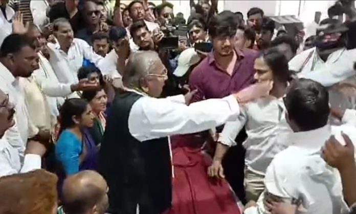 Telangana Congress factions clash