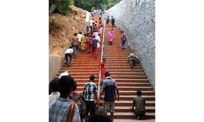 Crutch for devotees on Tirumala walkway: TTD decision