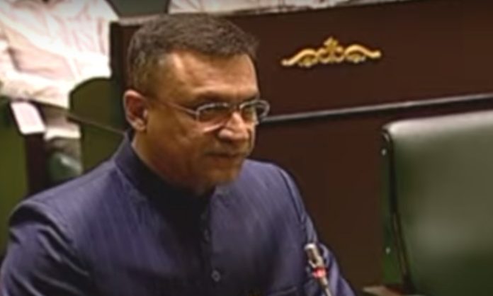 MIM MLA Akbaruddin praise on CM KCR
