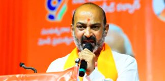 Bandi Sanjay kumar vs CM KCR