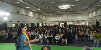 MLC Kavitha hot comments on Modi