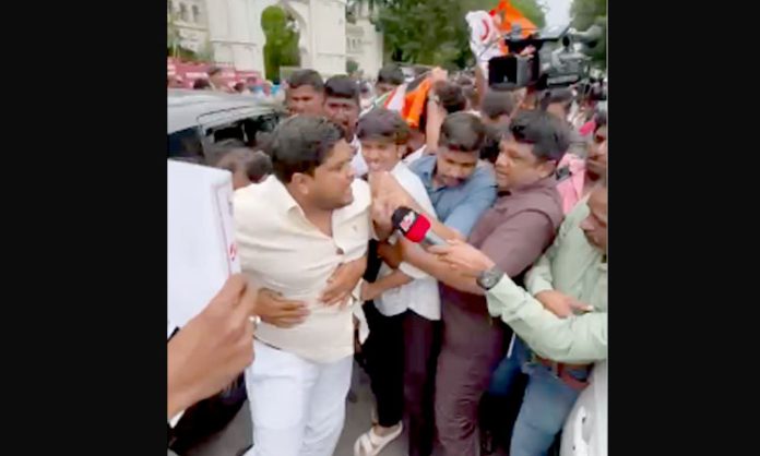 Yoth Congress Leaders Protest at Telangana Assembly