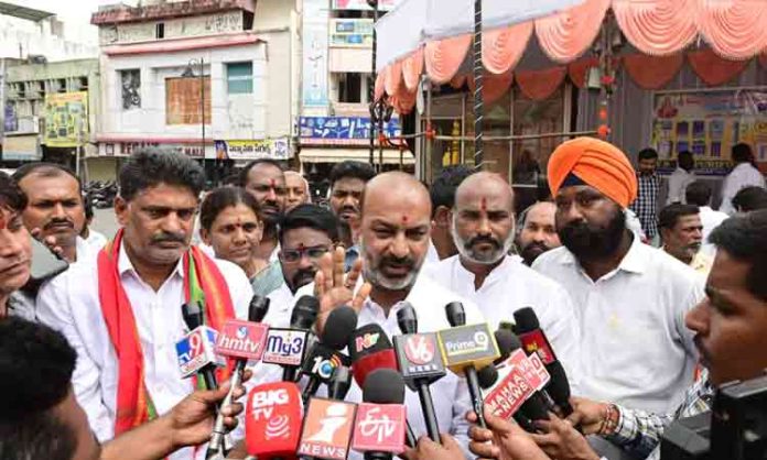 Big failure in Ganesh immersion arrangements : Bandi Sanjay