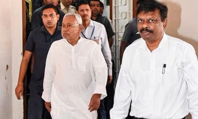 Bihar CM finds his ministers missing during surprise visit