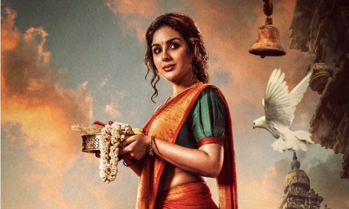 First look of Samyuktha as Nyshadha from Devil