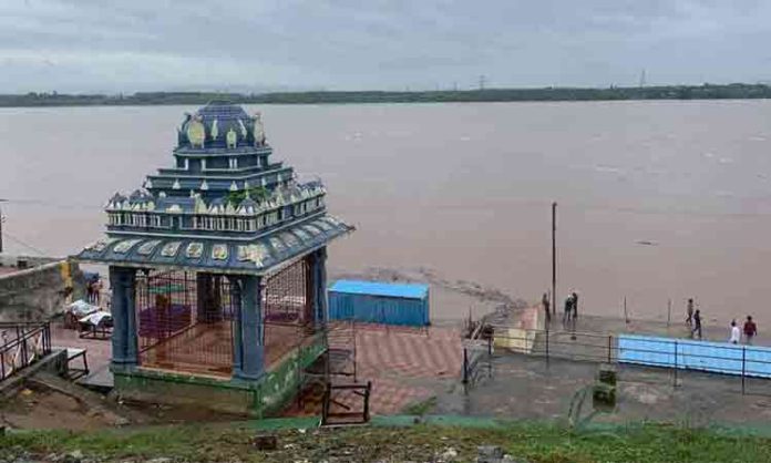 Godavari water level raising