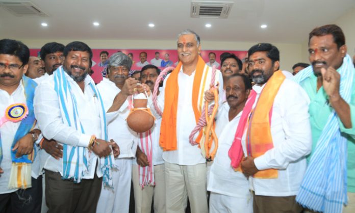 Padma rao goud praise harish rao