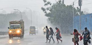 Heavy rain in many parts of Hyderabad