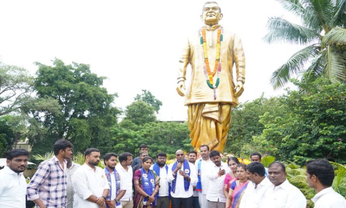 Konda Laxman Bapuji served for Telangana movement