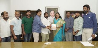 Unions request MLC Kavitha to restore old pension