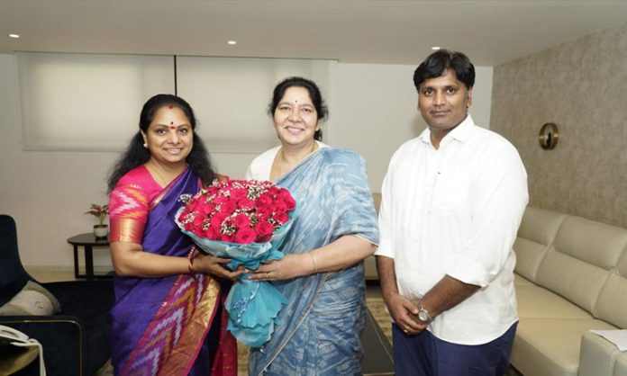 Minister Satyavathi Rathod congratulates MLC Kavitha on Women's Bill