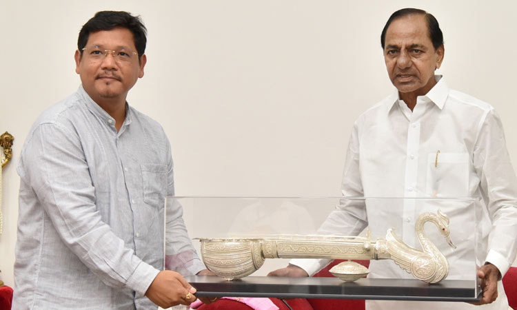 Sangma and KCR 1