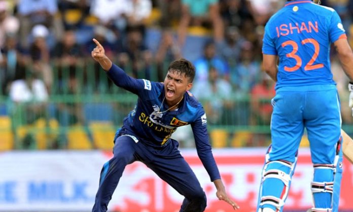 Praises on Sri Lanka Spinner Wellalage